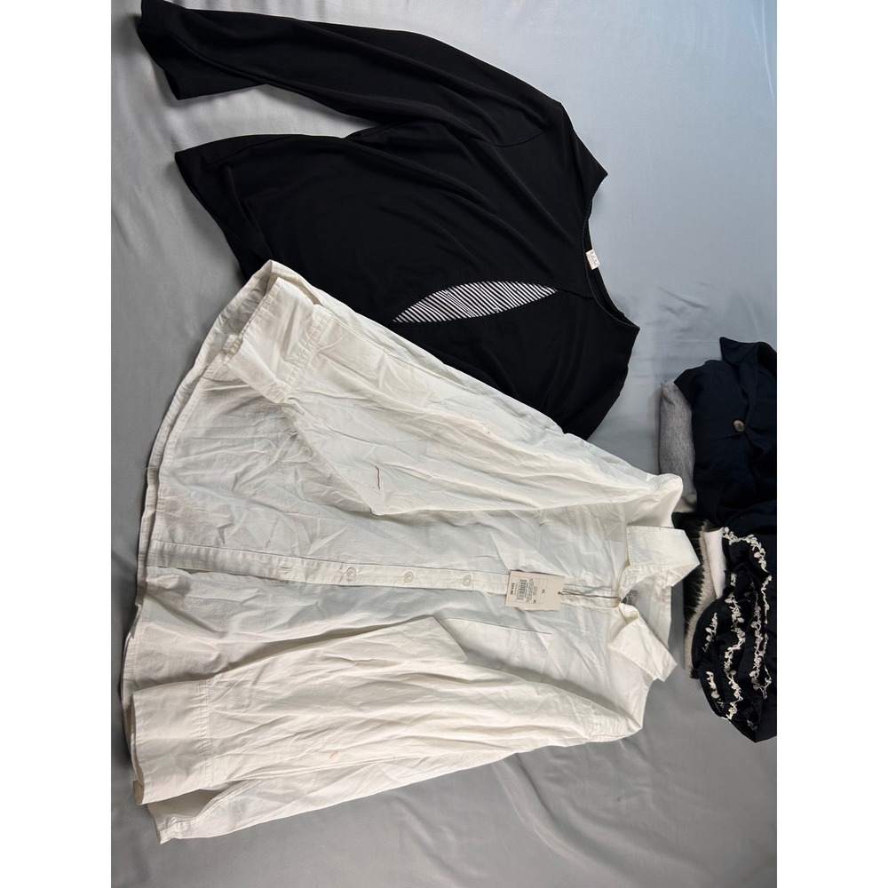 Lot of 16 Womens XL Clothing Mixed Brands Some NWT Tops Dress Skirt - Picture 7 of 10